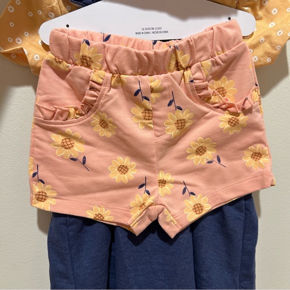 NWT Pekkle 4 Piece Bundle Set - Overalls Dress, Shorts and 2 Shirts - Girl’s 24M - Picture 4 of 5